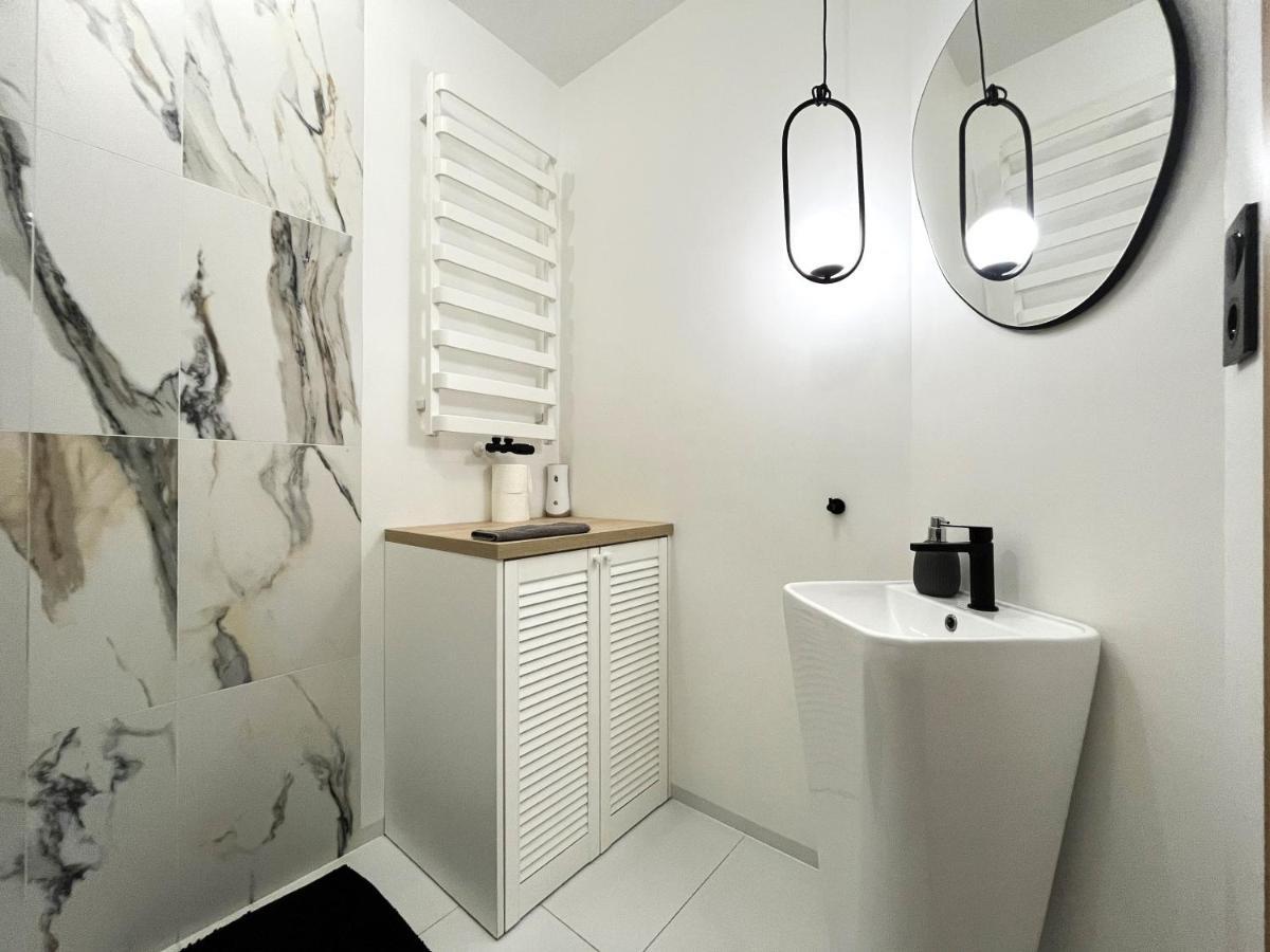 Mieszczanska Apartment ~ Self Check-In 24H ~Parking And Lift Wrocław Exterior foto
